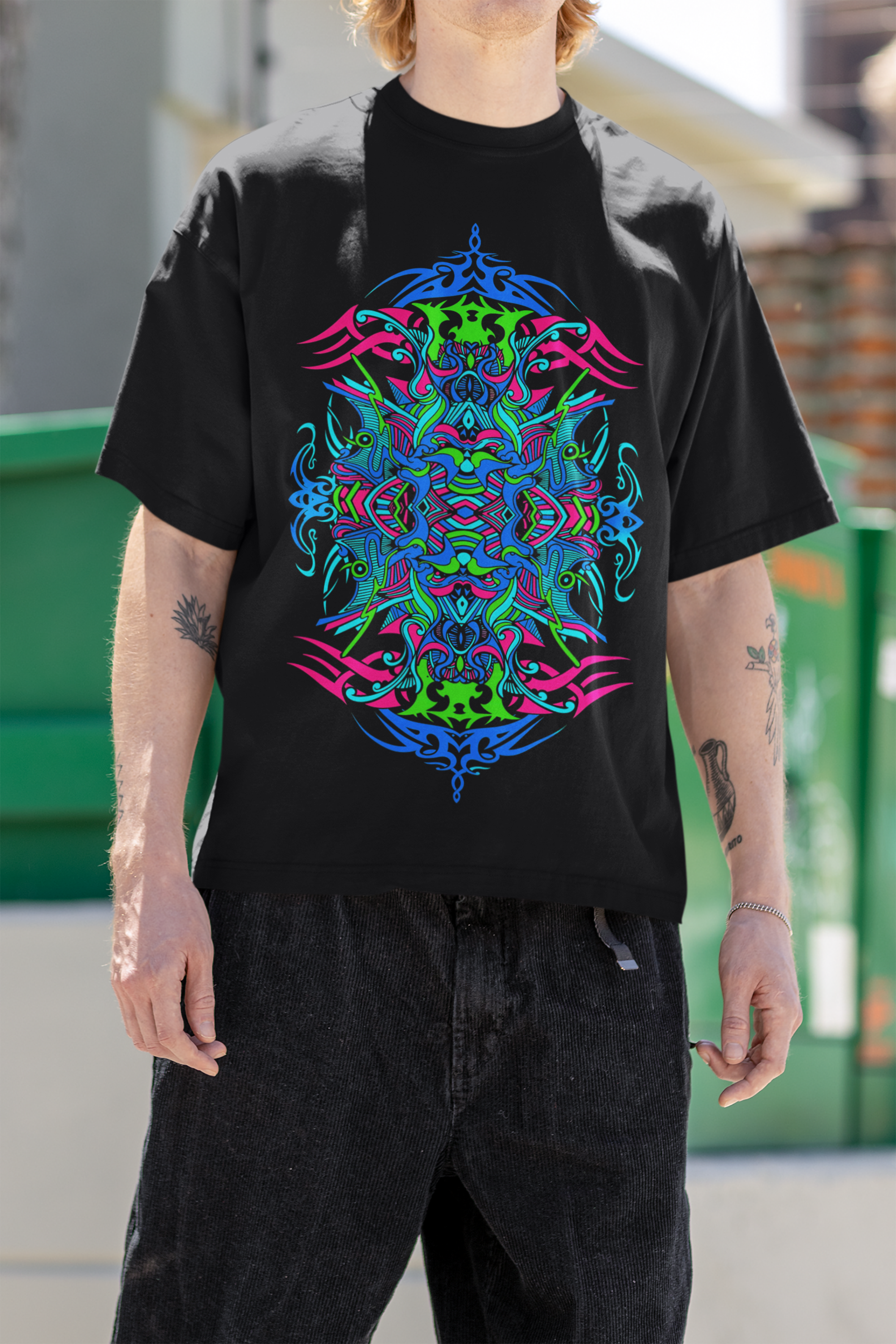 W ILD MANTHRA OVERSIZED T-SHIRT RAVEMANTHRA